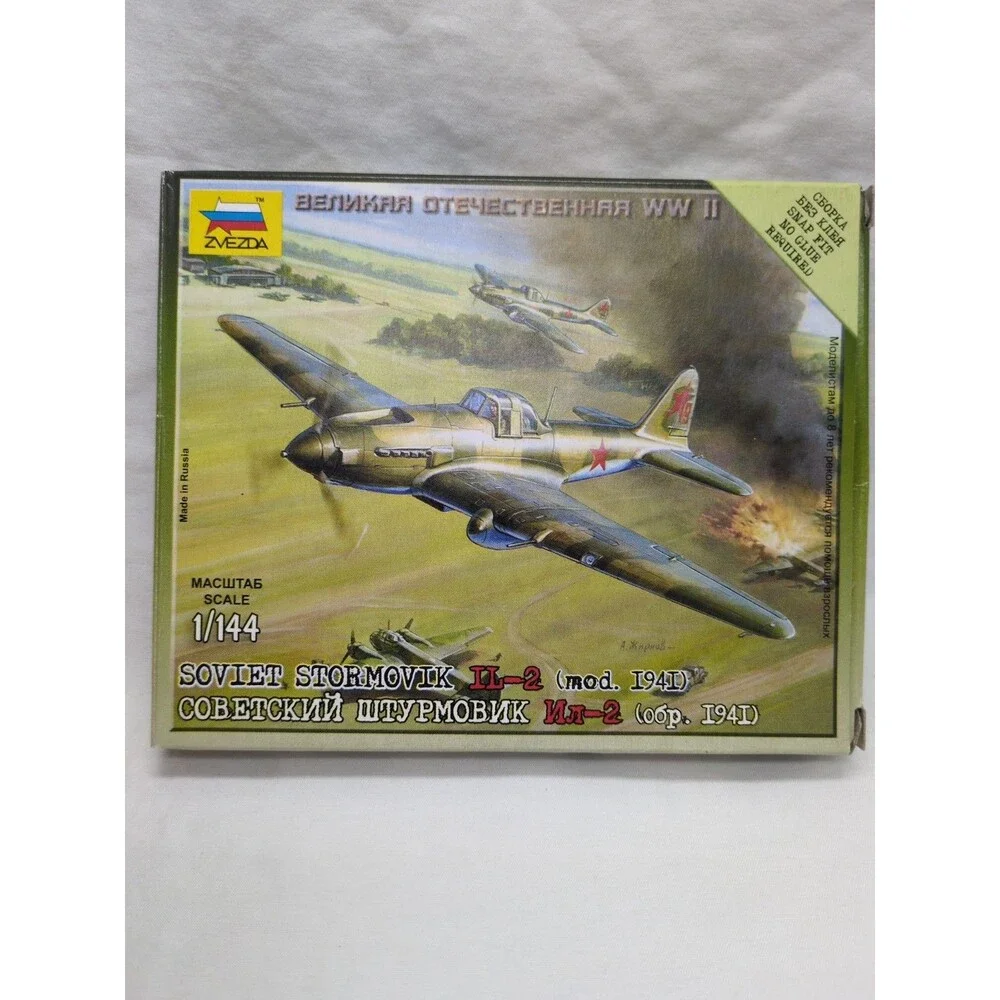 Zvezda Soviet Stormovik IL-2 1/144 Scale Model Kit